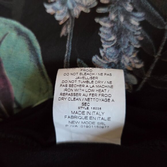 100% silk maxi floral dress. Made in Italy. - Picture 7 of 9